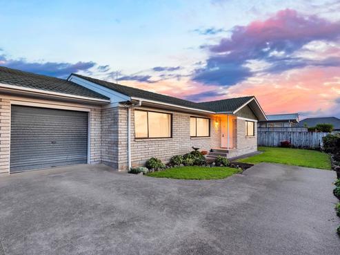 2/34 Flanshaw Road, Te Atatu South