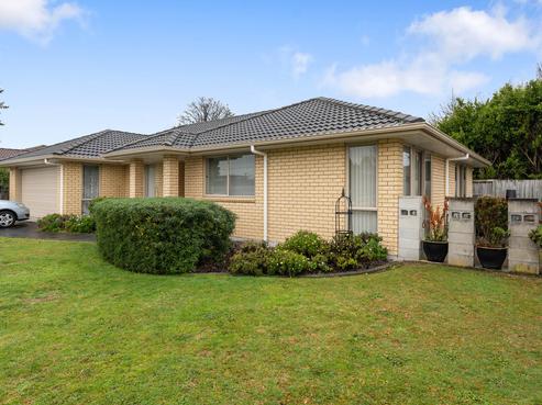 11 Riverholm Drive, Mangakakahi