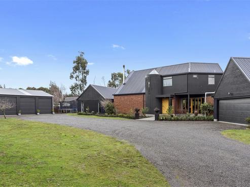 420 Johns Road, Fernside