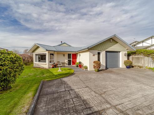 19B Holyrood Terrace, Waipukurau and Surrounds