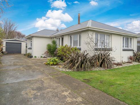 6 Eden Crescent, Glengarry