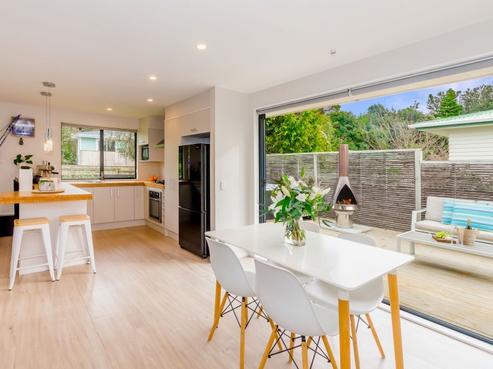 11 Victor Grove, Waikanae Beach