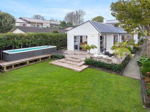 87 Dignan Street, Point Chevalier