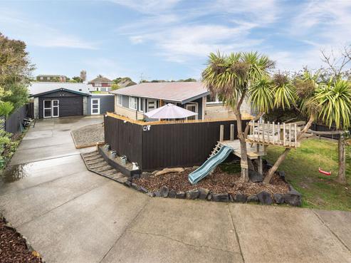 8 Otaki Place, North New Brighton