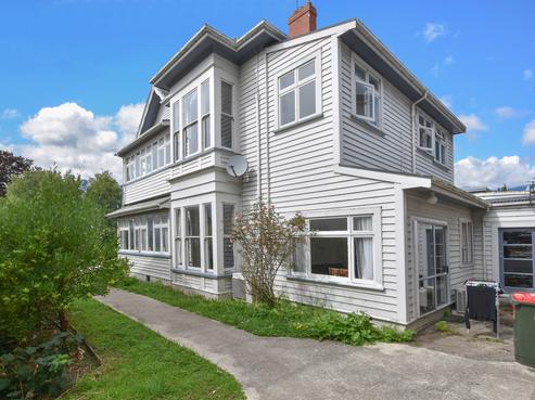 84 Queen Street, North Dunedin