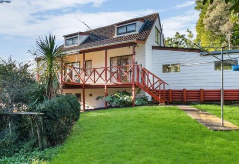 2/133B Manuka Road, Bayview