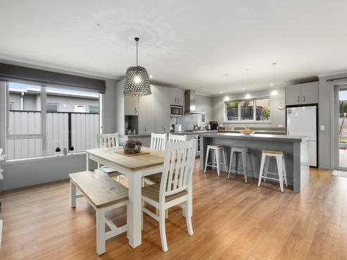 29 Albert Drive, Clyde