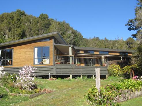 88 Clifton Road, Kaiata