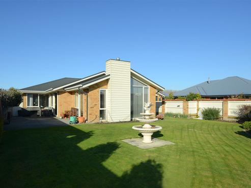 11 Oratia Grove, Northwood