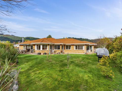 8 Antonia Place, Kinloch