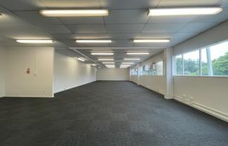 Large High-Stud Central Warehouse!