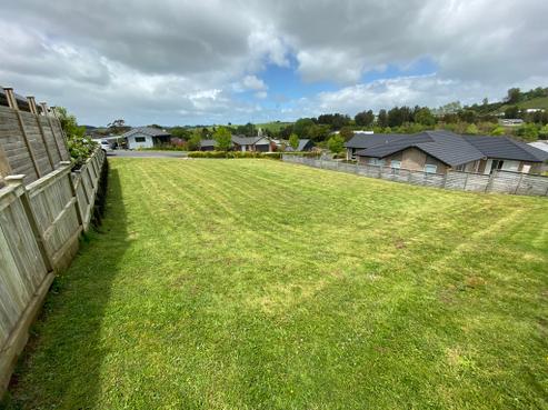 9 Laly Haddon Place, Matakana