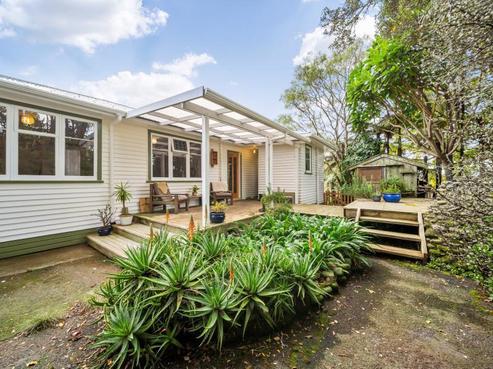 17 Curtis Street, Okato