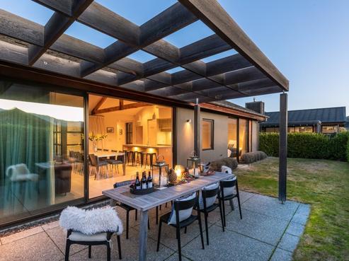 1 Glengarry Court, Jacks Point