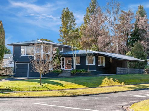 77 Marina Terrace, Kinloch