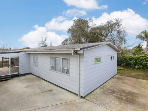 1/150 Great South Road, Drury