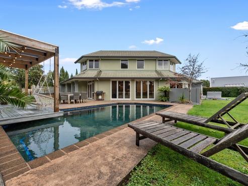 13 Longwood Place, Harrowfield