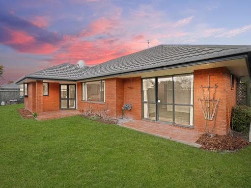 2/371 Withells Road, Avonhead