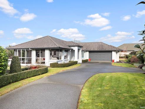 52 Lough Bourne Drive, Pukekohe
