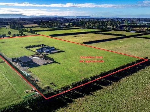 1/572 Mclaughlins Road, Darfield