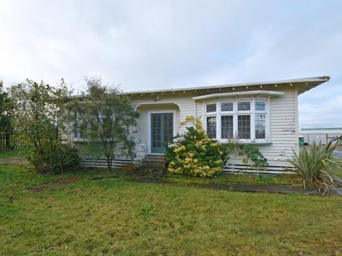 81 Sandy Point Road, Oreti Beach