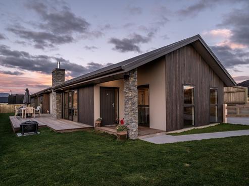 3 Bargour Street, Wanaka