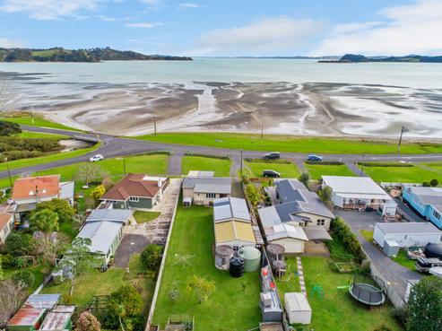 9 Kawakawa Bay Coast Road, Kawakawa Bay