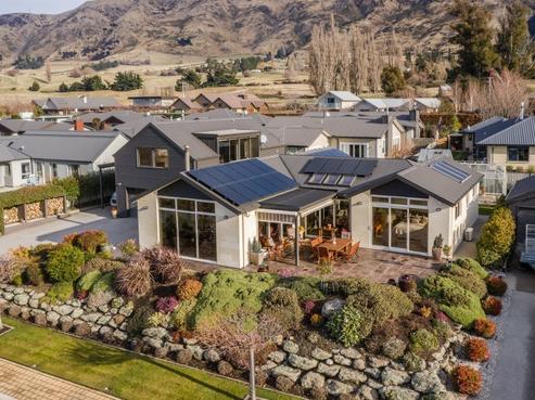 22 Old Station Avenue, Wanaka