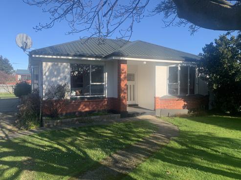 13 Murphy Street, Strathern