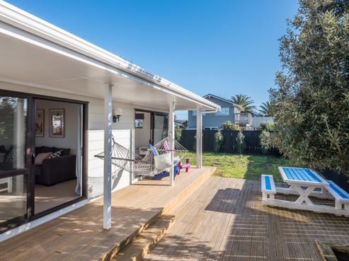 27 Titoki Road, Waikanae Beach