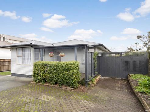 129 Millbrook Road, Sunnyvale