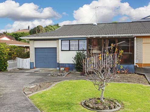 4B Civic Place, Waiuku