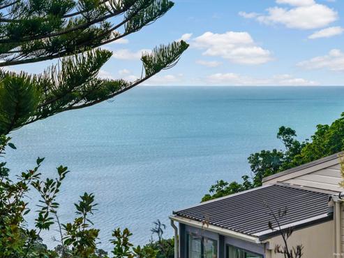 270 Whangaparaoa Road, Red Beach