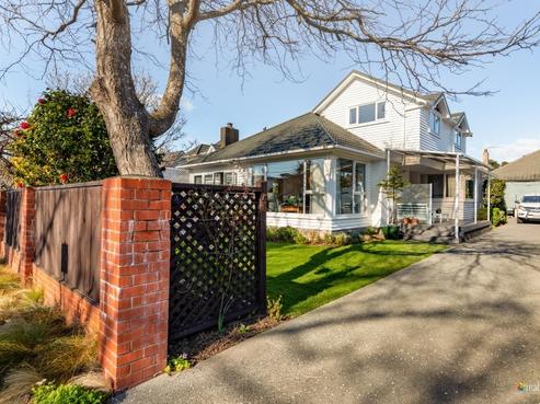 19 Chilton Grove, Central Hutt