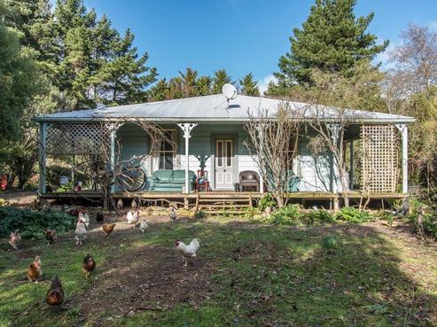 108 Ngatiawa Road, Waikanae