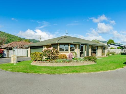 76 Parata Street, Waikanae