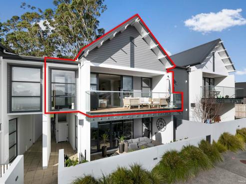 14B Blake Greens, Silverdale