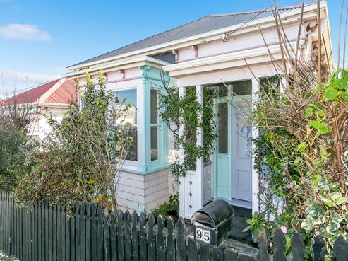 95 Mein Street, Newtown