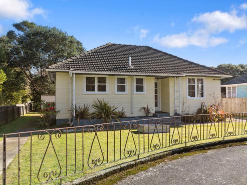 24 Rainey Grove, Taita