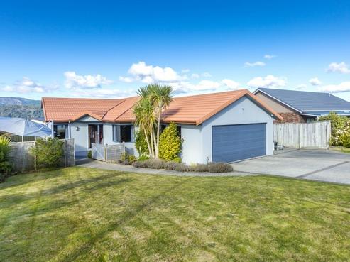 7 Ormrod Grove, Riverstone Terraces