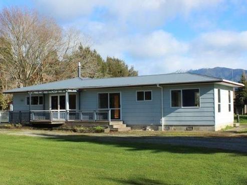 1815 Takaka Valley Highway, Takaka