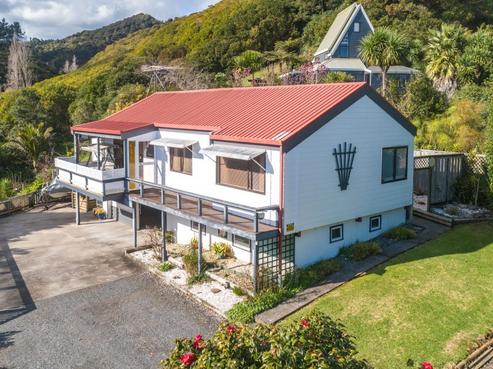 117 Regent Heights, Thames