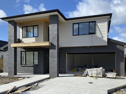 14 Saint Claire Road, Silverdale