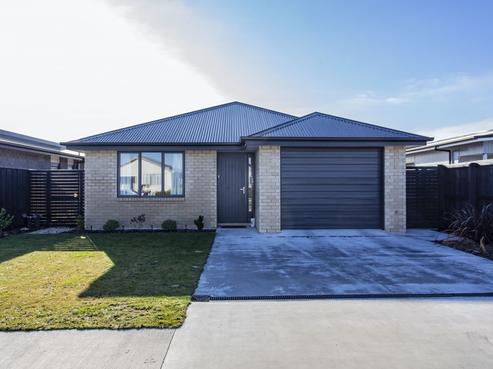 12 Hodgkinson Road, Pegasus