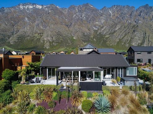 5 Kintyre Court, Jacks Point
