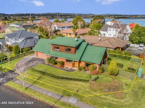 2 Cumbrian Place, Conifer Grove