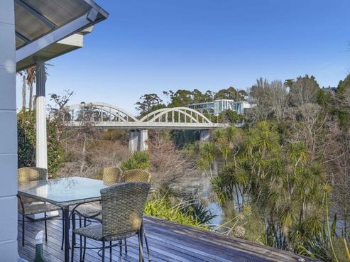 543A River Road, Fairfield