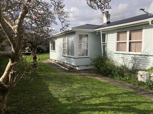 6 Mabey Road, Avalon