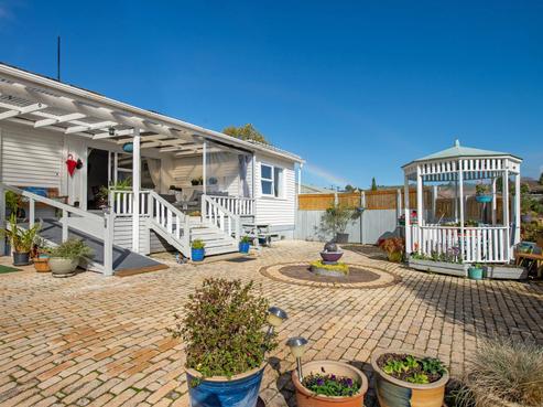 63 Otonga Road, Springfield