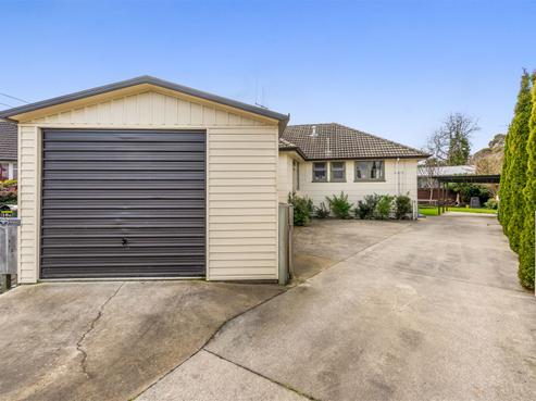 18 Dowding Street, Melville
